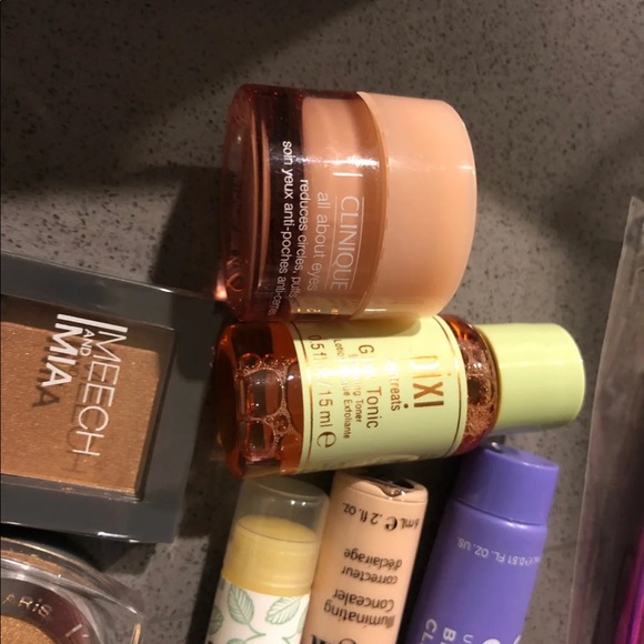 Makeup lot - Picture 4 of 4